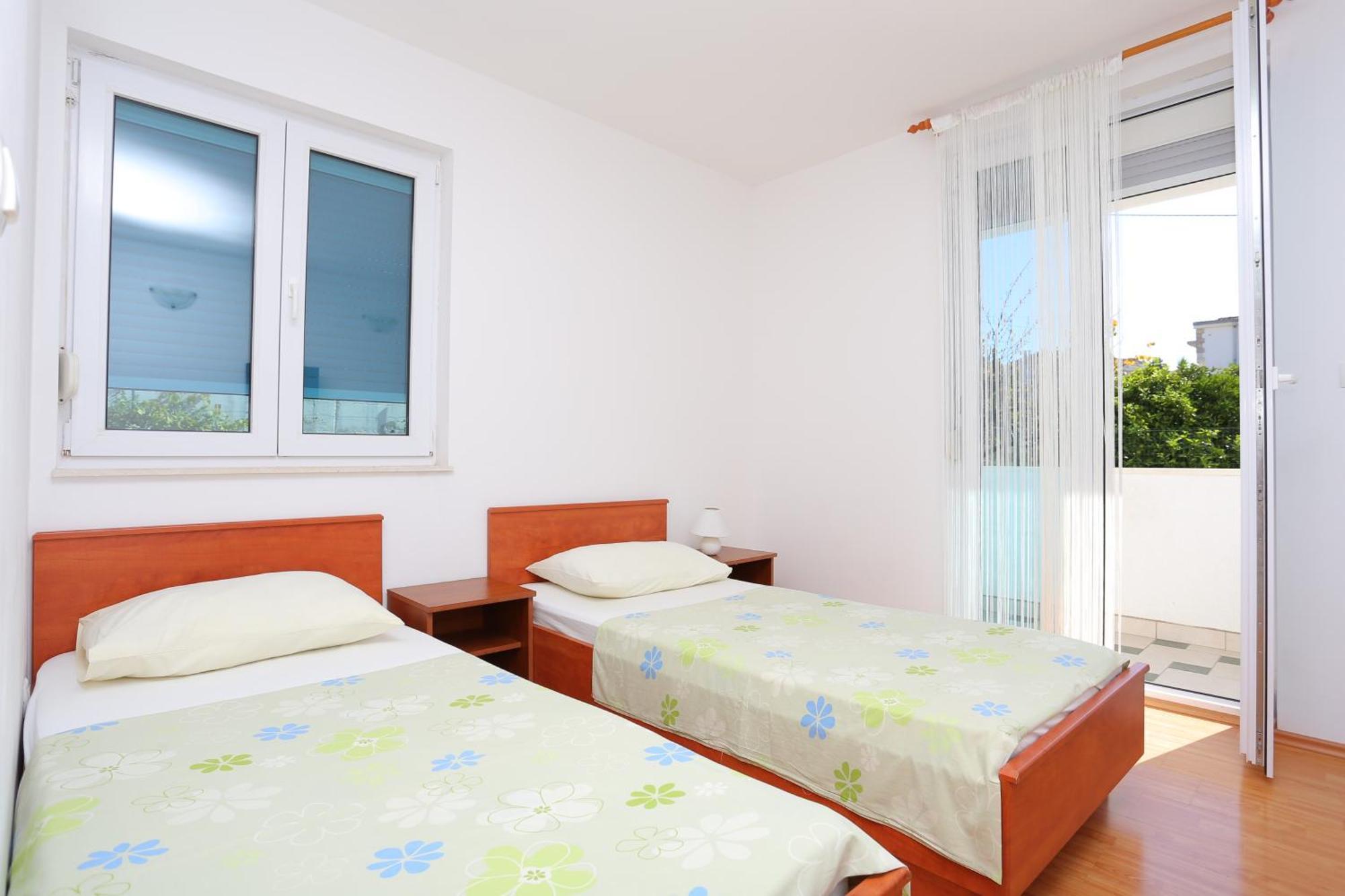 Apartments And Rooms By The Sea Trogir - 16536 Room photo