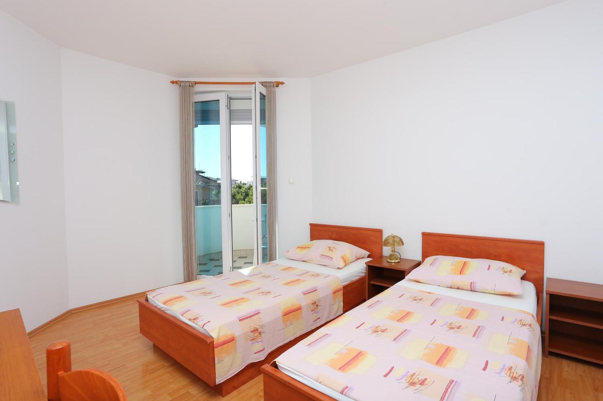 Apartments And Rooms By The Sea Trogir - 16536 Room photo