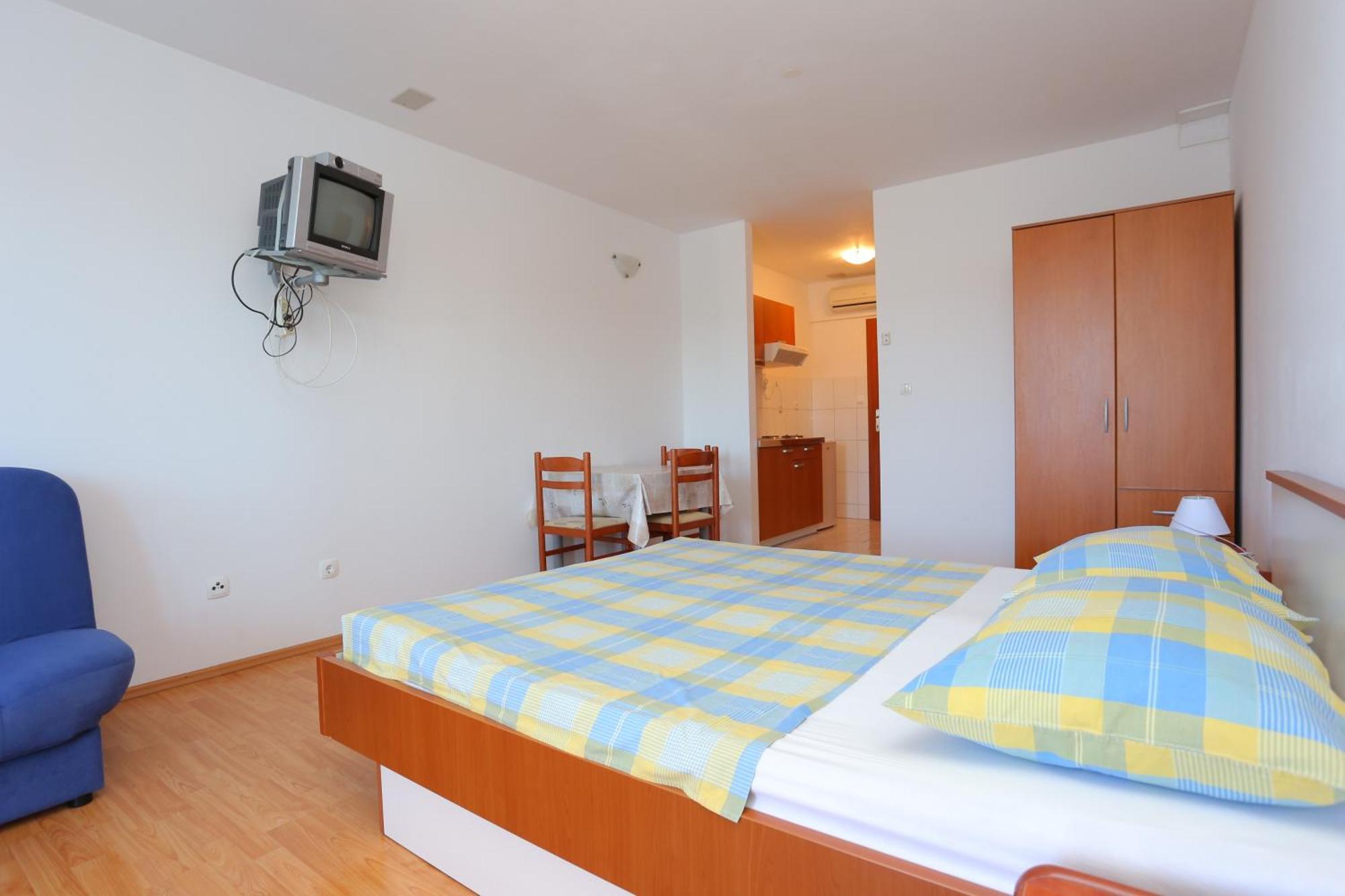 Apartments And Rooms By The Sea Trogir - 16536 Room photo